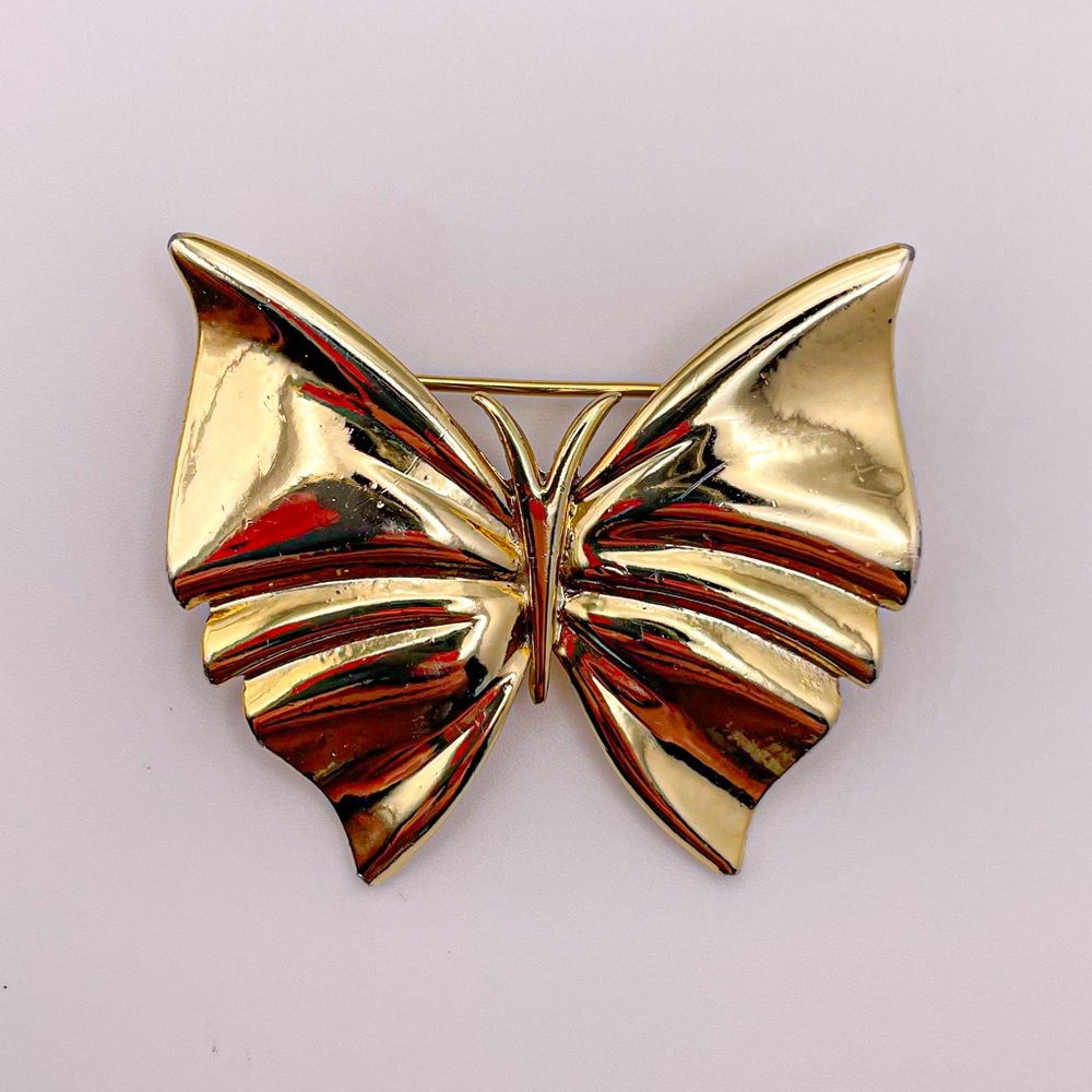 Vintage Gold Toned Shiny Textured Butterfly Brooch/Pin